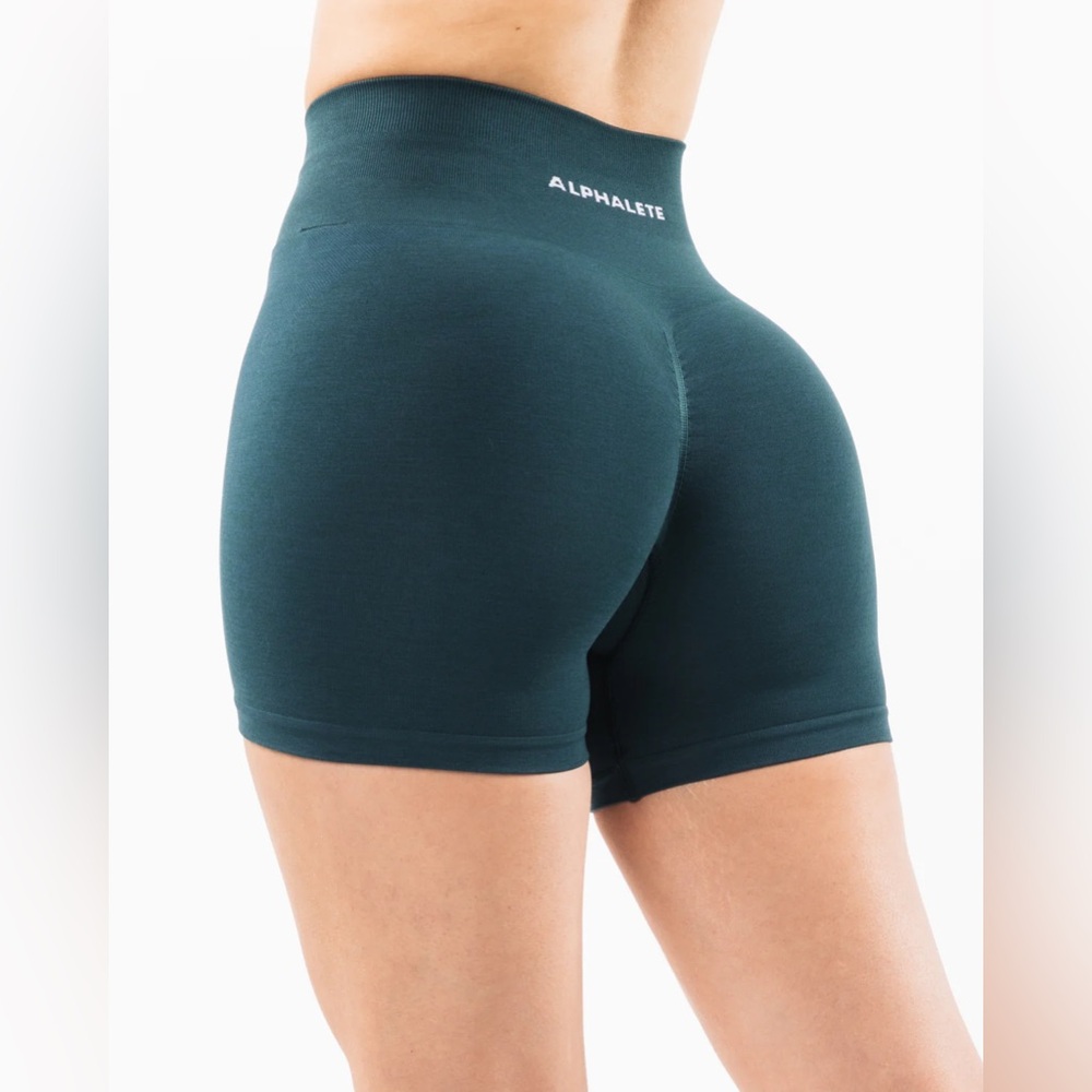 Alphalete Amplify Short 4.5" - Midnight